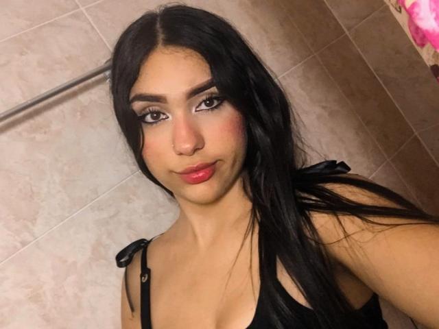 EmmaRubis - сексуальная веб-камера в реальном времени - 25724009