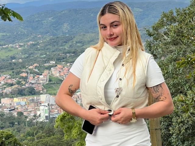 AtheneaRossi - Live Sex Cam - 25727061