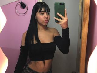EmaGarces - Live Sex Cam - 25727905