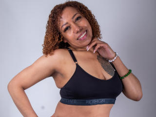 AryFoxy - Live sex cam - 25728909