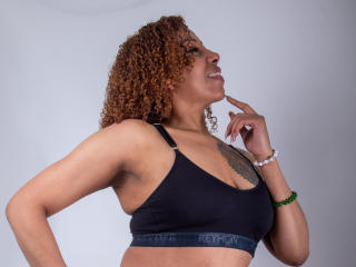 AryFoxy - Live sex cam - 25728913