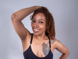 AryFoxy - Live sex cam - 25728921