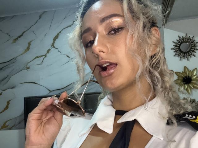 FloraSaenz - Live porn &amp; sex cam - 25729949