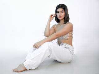 ScarlletZhen - Young women - 25 years old