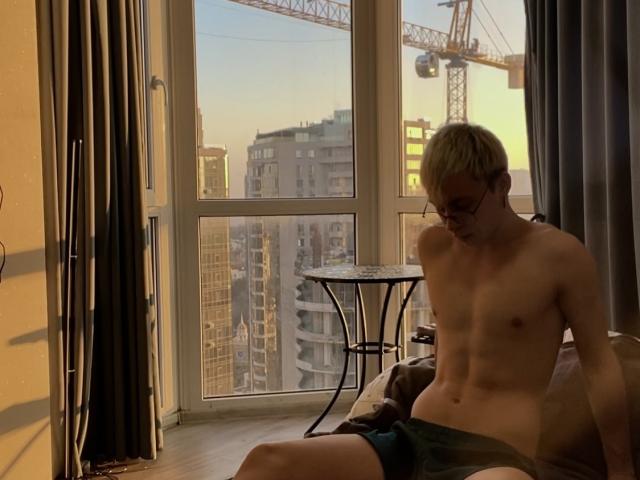 DesireCharlie - Live Sex Cam - 25734889