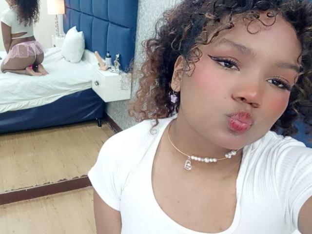 EvaBennet - Live porn &amp; sex cam - 25736165