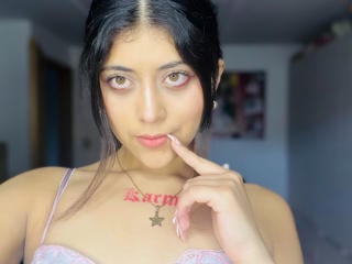 CoriinneBenson - Porno na żywo i seks kamera - 25736197
