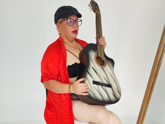 RebeccaSinss - Live Sex Cam - 25740049