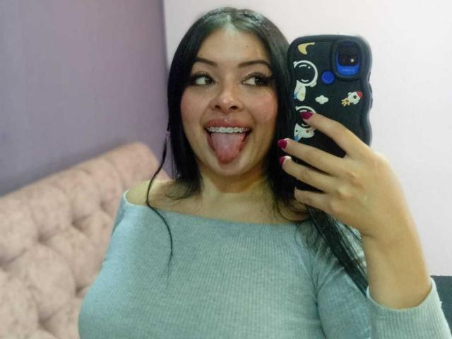 KateWelsin - Live sex cam - 25741721