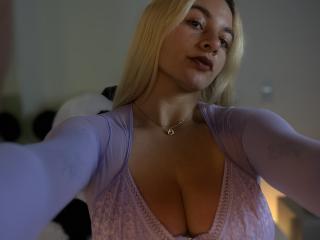 AtheneaRossi - Live sex cam - 25742341