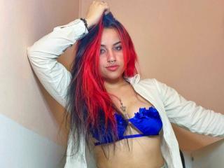 SophieRouge - Live porn &amp; sex cam - 25745985