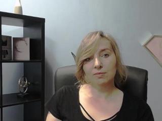 SadieFirt - Live porn &amp; sex cam - 25751605