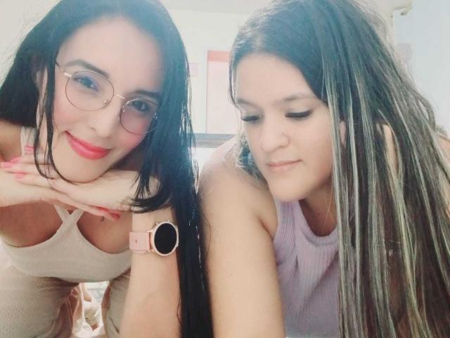 JenniferAndMia - Camera khiêu dâm &amp; quyến rũ trực tiếp - 25753813
