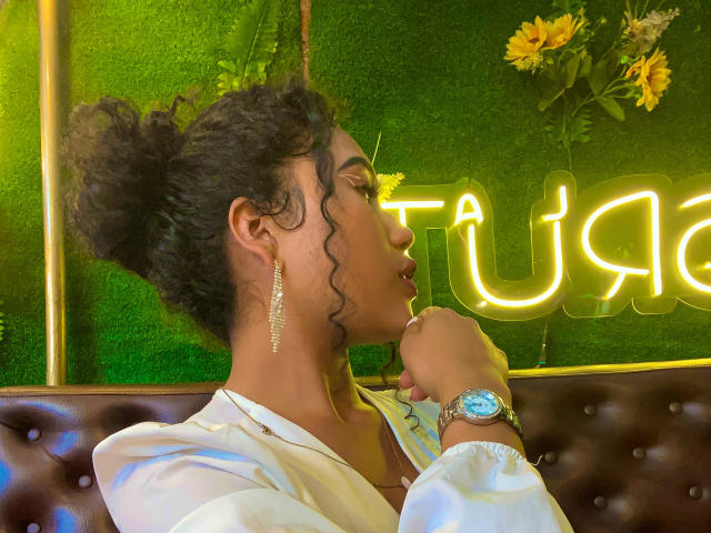 SophieSonyas - Sexe cam en vivo - 25759937