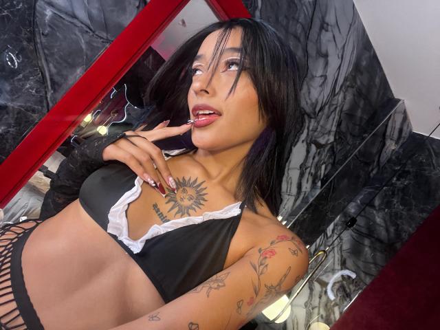 SalomeMille - Live sex cam - 25765653