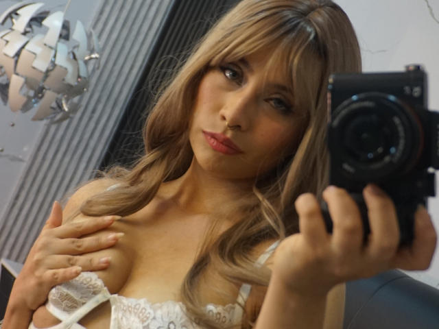 Evannia - Live Sex Cam - 25766041