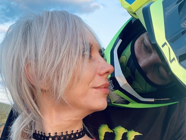 BlondIce - Live sex cam - 25768873