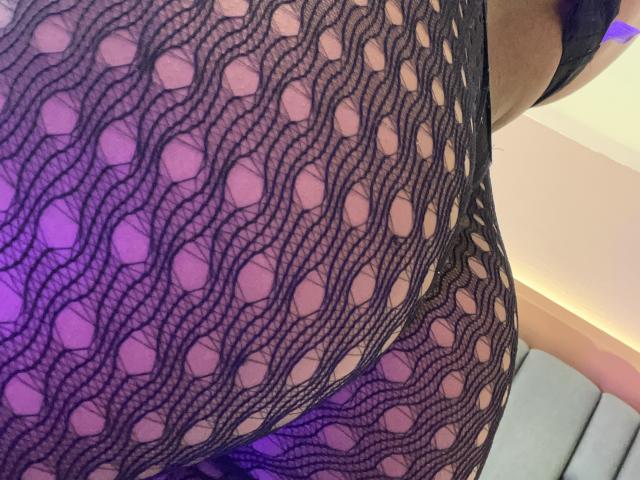 LisaMendez - Live Sex Cam - 25772505