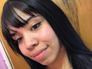 EmaGarces - Live Sex Cam - 25773193