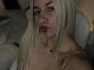 AtheneaRossi - Élő pornó és szexkamera - 25774825