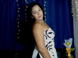 TalianaSquirt - Live porn &amp; sex cam - 25781049
