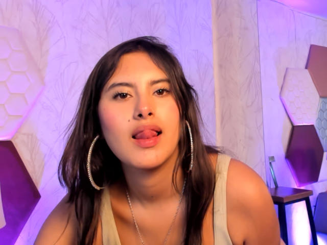 AnnieHotStar - Live porn &amp; sex cam - 25782529