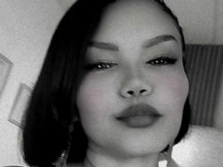 ExoticLyla - Live sex cam - 25784073