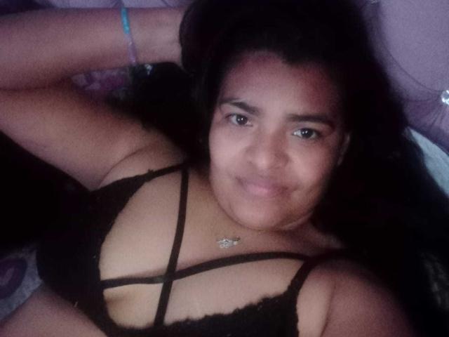 CataleyaGomez - Live sex cam - 25784409