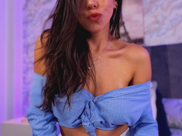 MiaReed - Live Sex Cam - 25787605