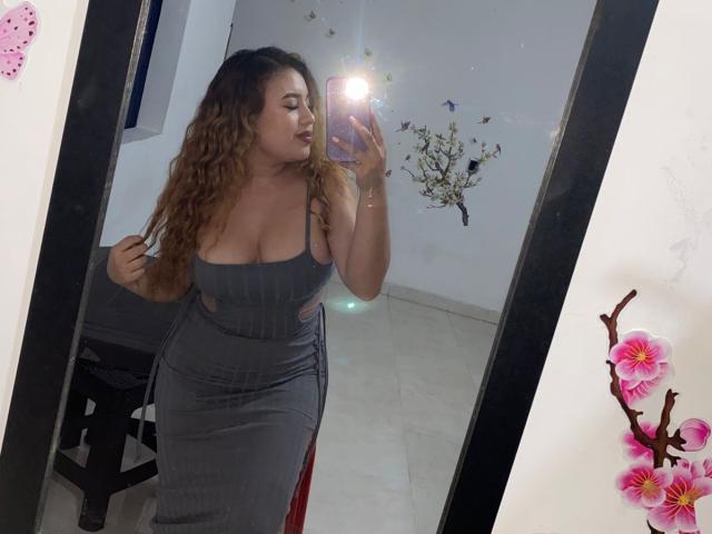 JazminRoyale - Live Sex Cam - 25788705