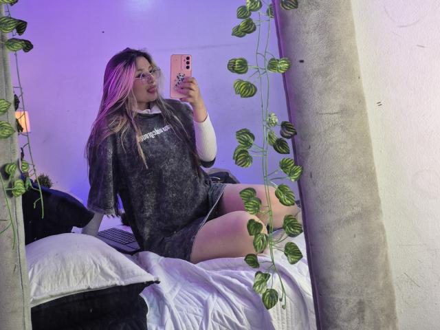 AliceStrongBeauty - Live sex cam - 25790521