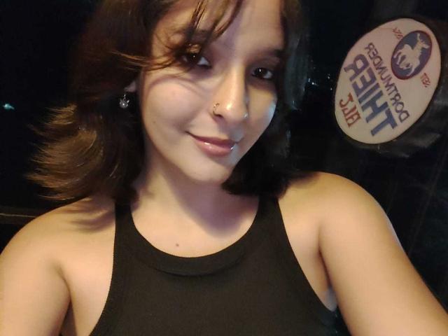 LanaKlaire - Sexe cam en vivo - 25796737