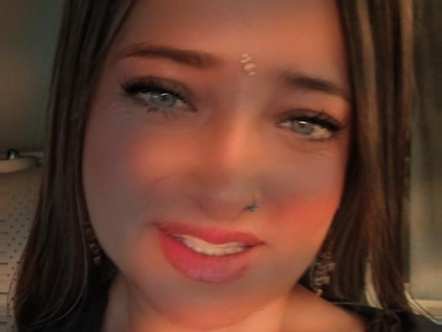 AlessadraJones - Live Sex Cam - 25802409
