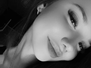 EmmaPassionate - Live porn &amp; sex cam - 25803973
