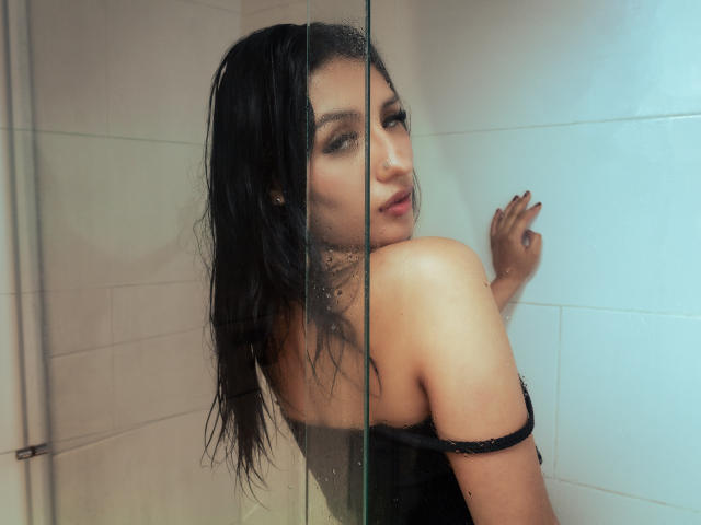 NickiClark - Live Sex Cam - 25805777