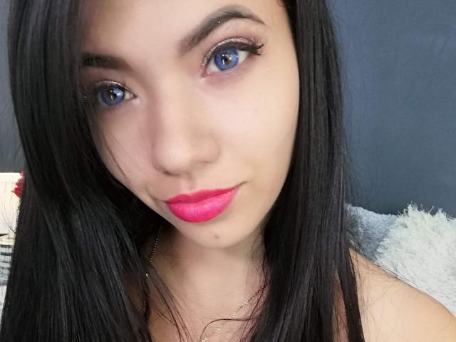 SofieWhite - Live porn &amp; sex cam - 25807253