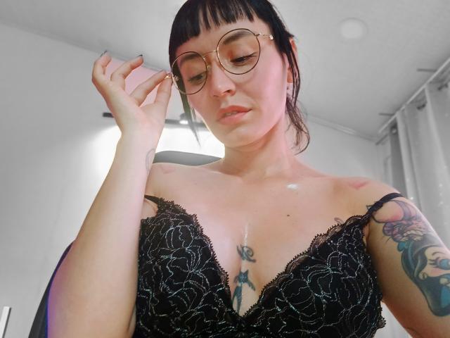 SaraleePoison - сексуальная веб-камера в реальном времени - 25811461