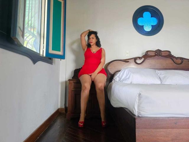 NaomyHott69 - Live porno og sexkamera - 25812117