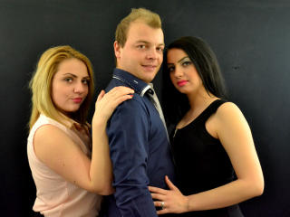 HappyTrio - Sexe cam en vivo - 2581296