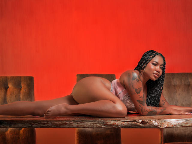 NickyThopsom - Sexe cam en vivo - 25813073