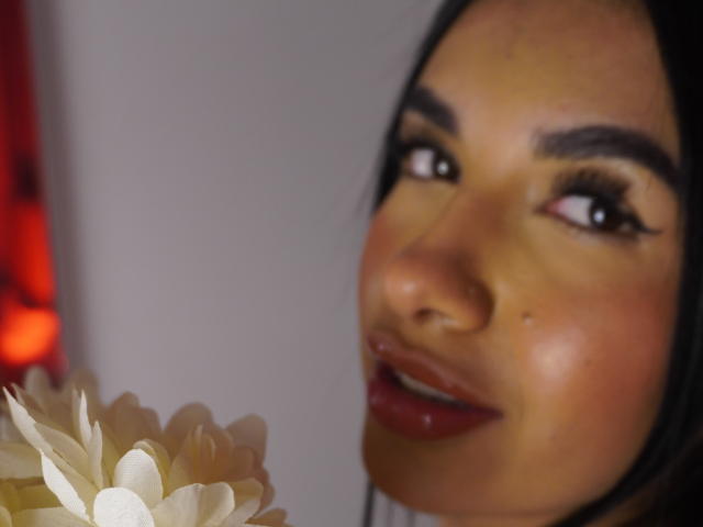 VeronicaaJoness - Live sex cam - 25819741