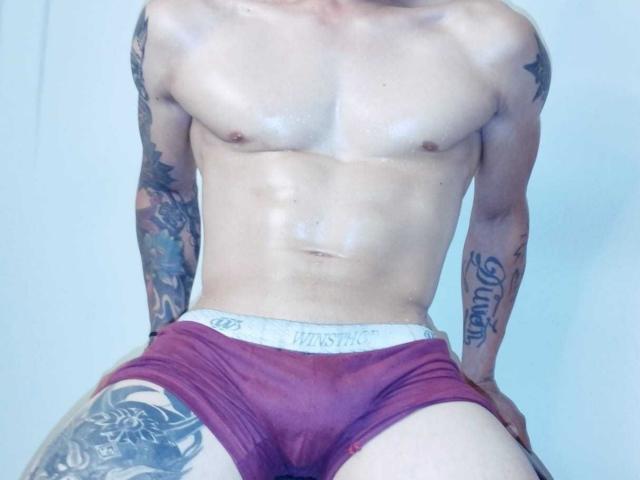 TommyAndGrace - Live Sex Cam - 25820149