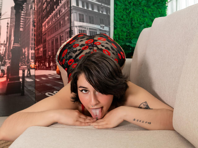 MissTat - Live Sex Cam - 25820901