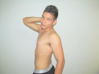 AndrewStud - Webcam live sexy with a latin american Homosexuals 