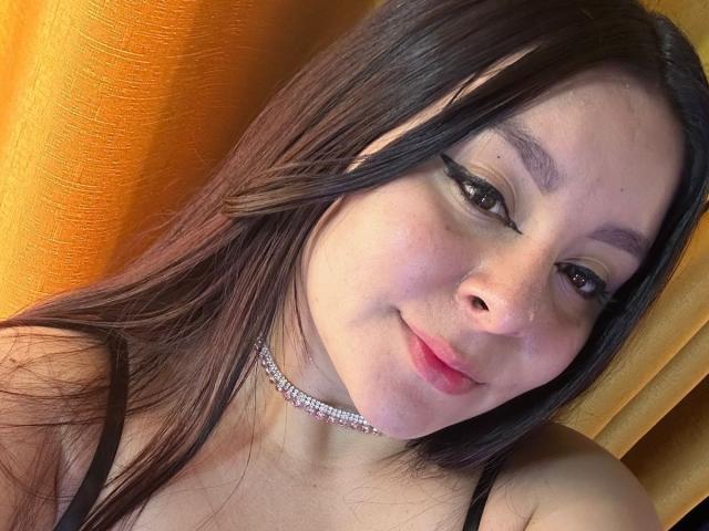 EmaJames - Live Sex Cam - 25831425