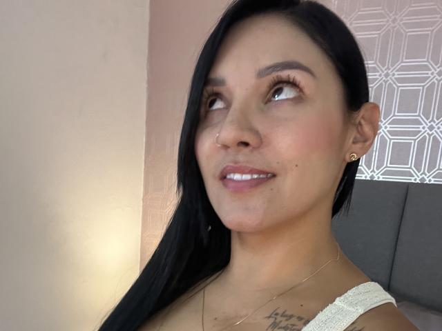 YessiJaymes - Live Sex Cam - 25832449