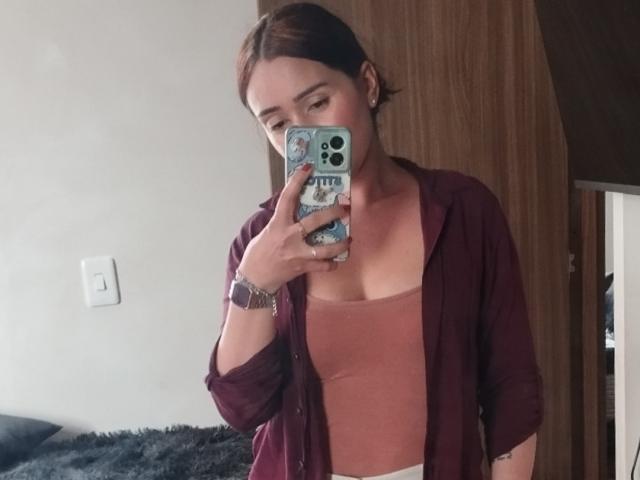 SarahShinny - Live sex cam - 25840301