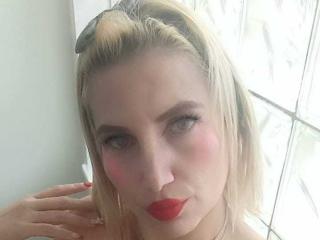 GiuliaAddams - Live porn &amp; sex cam - 25841349