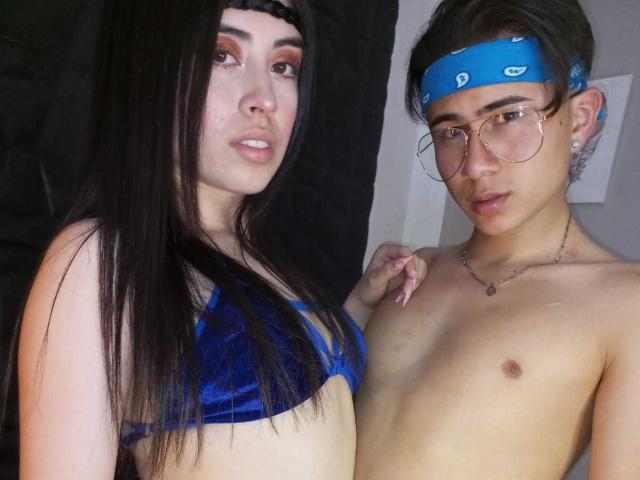 NoahAndRose - Live Sex Cam - 25842317