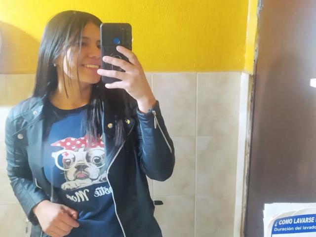 LucieMilner - Live sex cam - 25843497